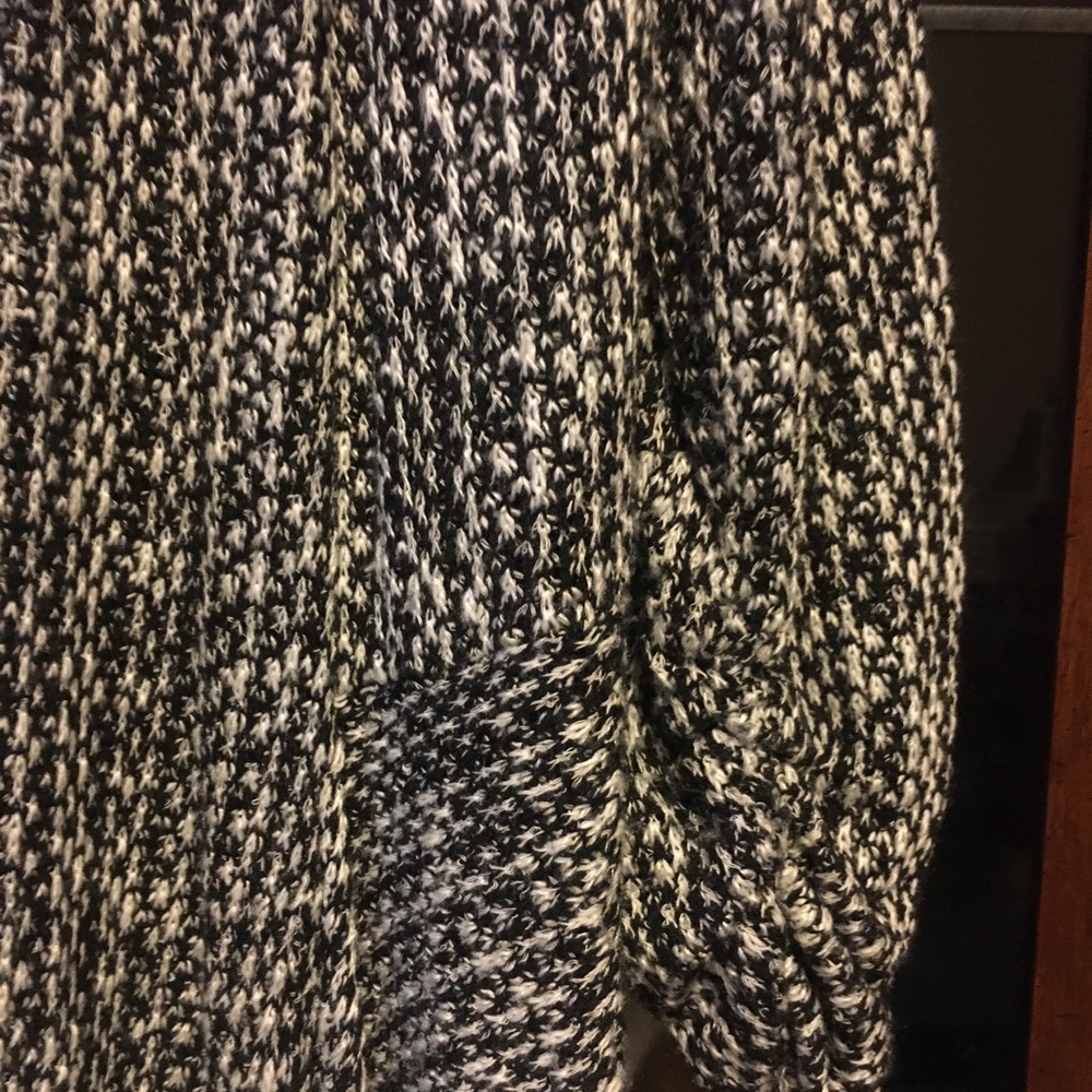 American Rag Sweater - Picture 4 of 4